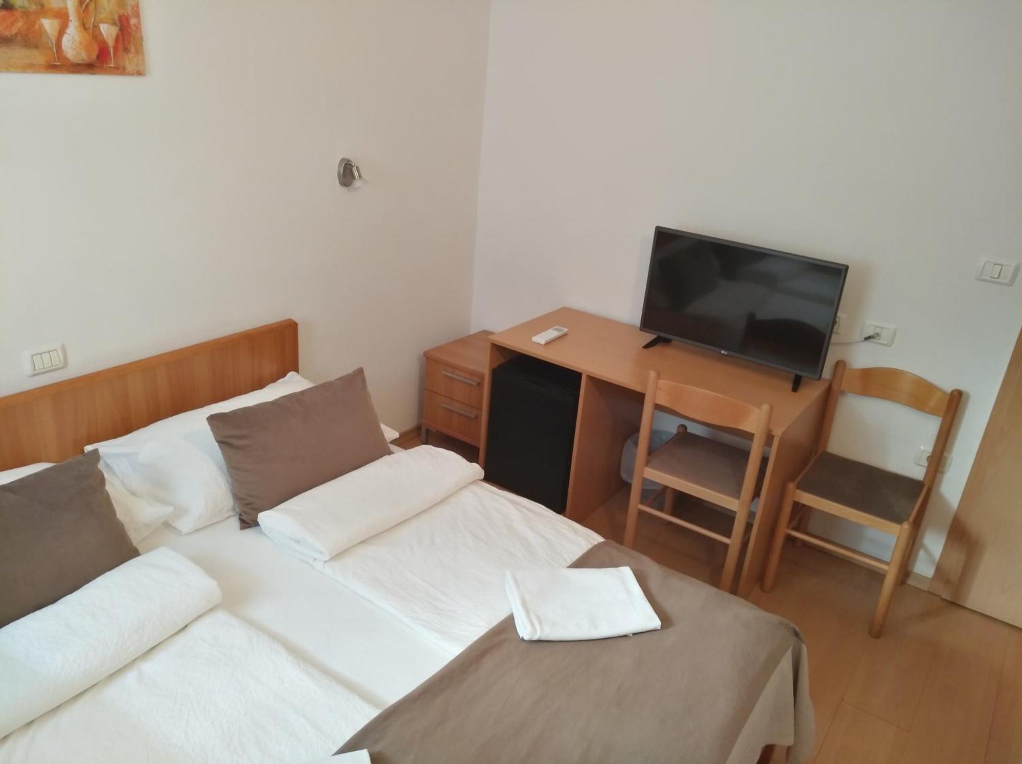 Garni Hotel Keltika Izola Exterior foto