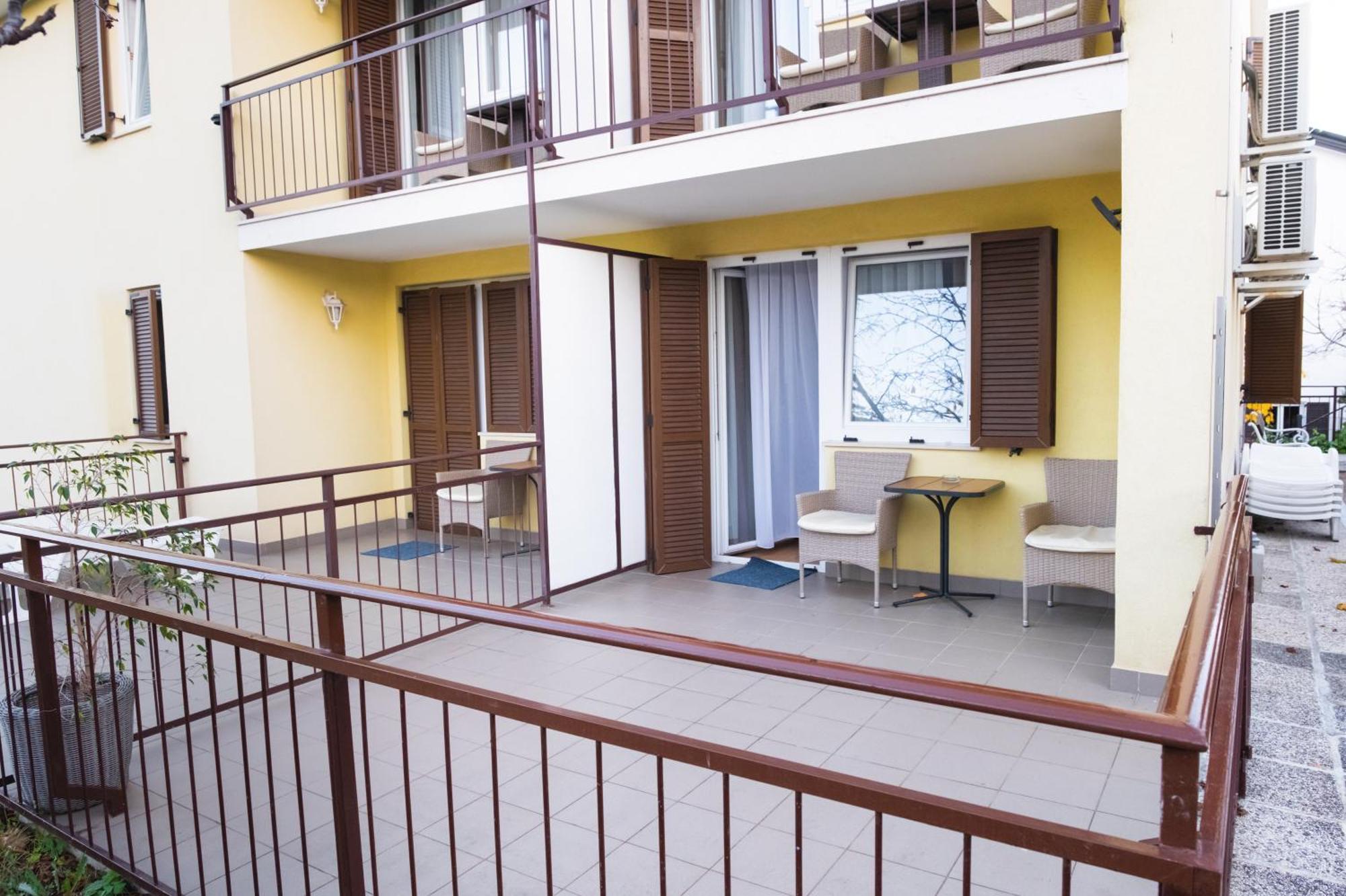 Garni Hotel Keltika Izola Exterior foto