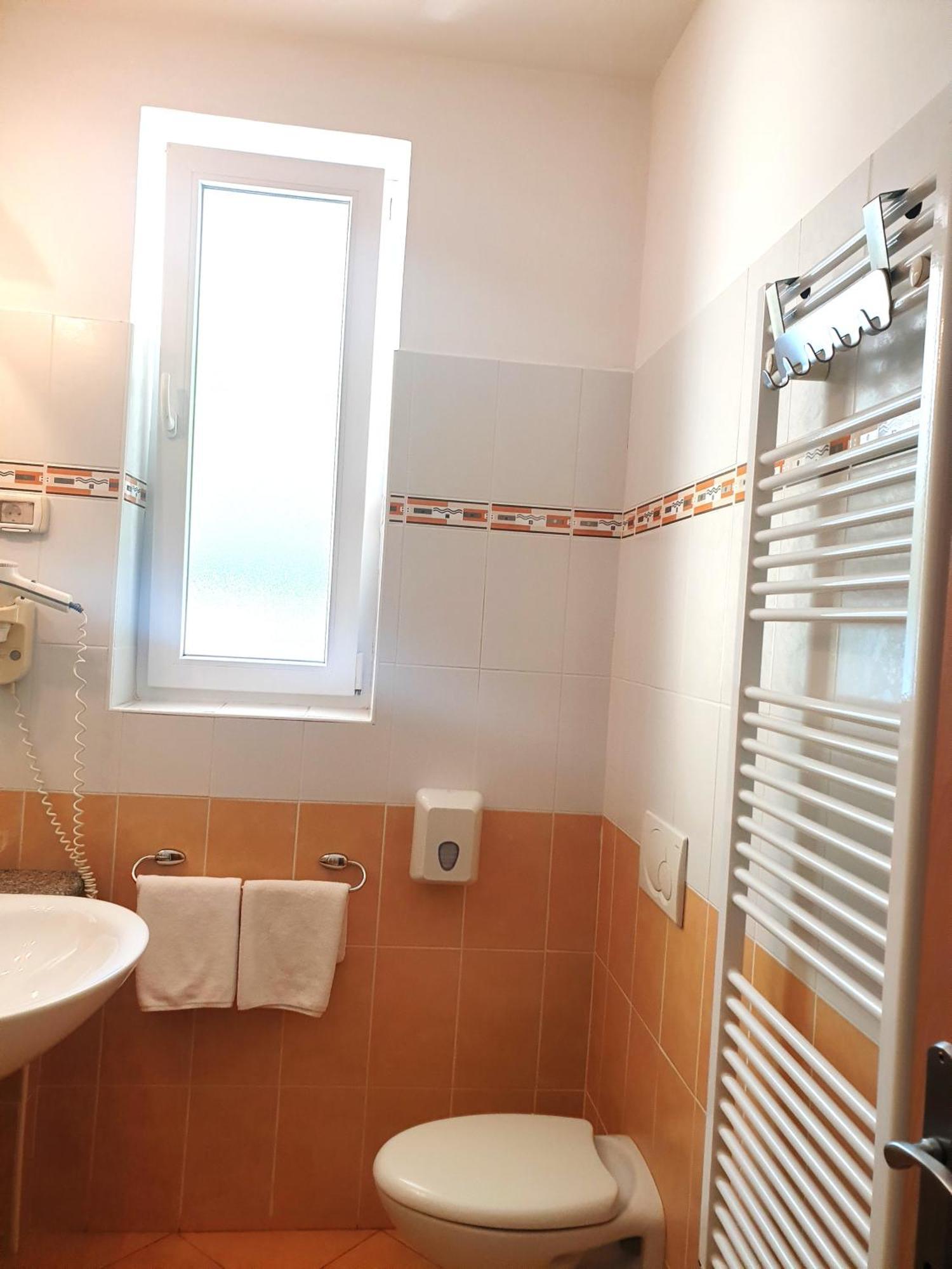 Garni Hotel Keltika Izola Exterior foto